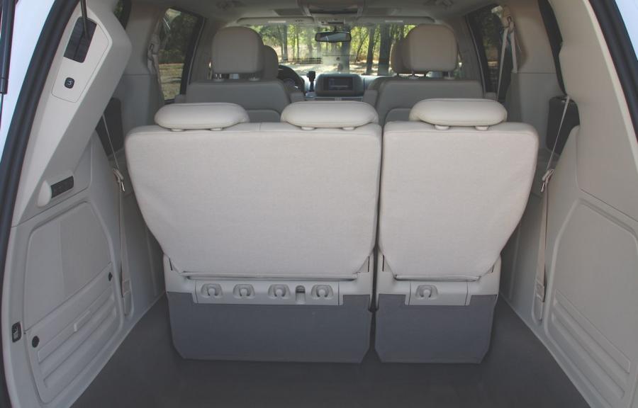  Volkswagen Routan 2009 года  (фото 23 из 80)
